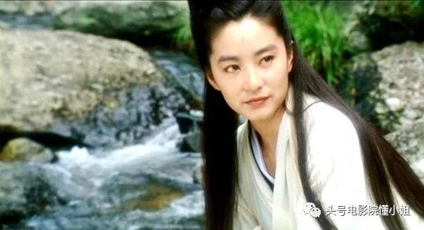 丑小鸭变白天鹅！一代女神李丽珍22岁女儿晒近照，仍难敌母亲美貌