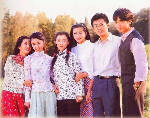 从小燕子爆红嫁入富门转型！赵薇昔日经典角色美出新高度
