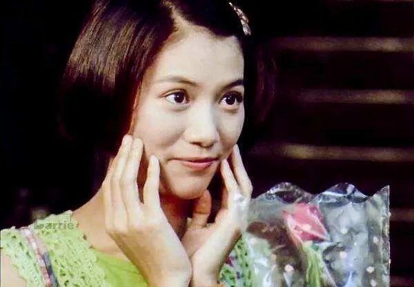 持靓行凶曾遭封杀嫁人前当过小三！港姐影后袁咏仪能折腾