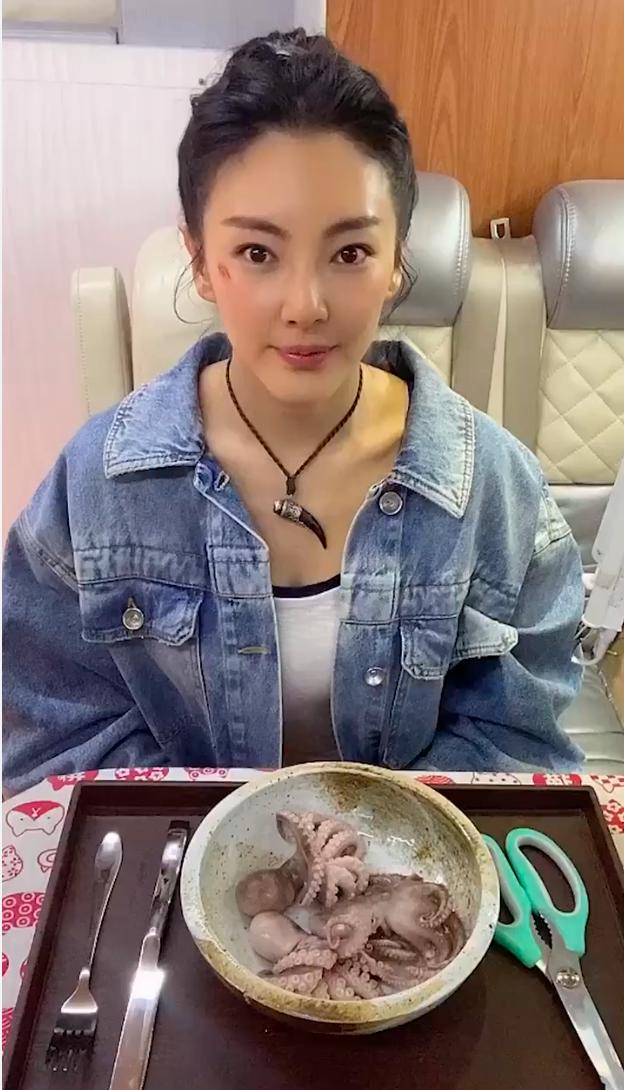 马蓉何超莲郑爽齐声讨罗志祥！张雨绮晒剪八爪鱼视频暗讽